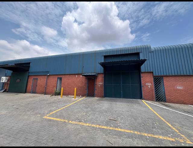 430M² WAREHOUSE TO LET IN STRIJDOMPARK